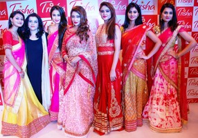 Showcasing Scintillating Grand Fashion Show Photos